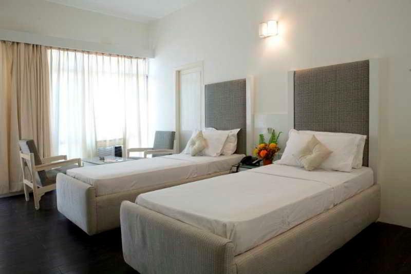 Hotel Jaya International Хайдарабад Экстерьер фото