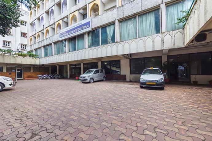 Hotel Jaya International Хайдарабад Экстерьер фото